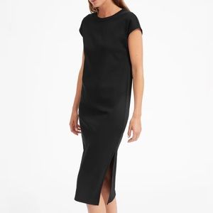 Everlane Luxe Cotton Side Slit Short Sleeve Tee Midi Dress in Black